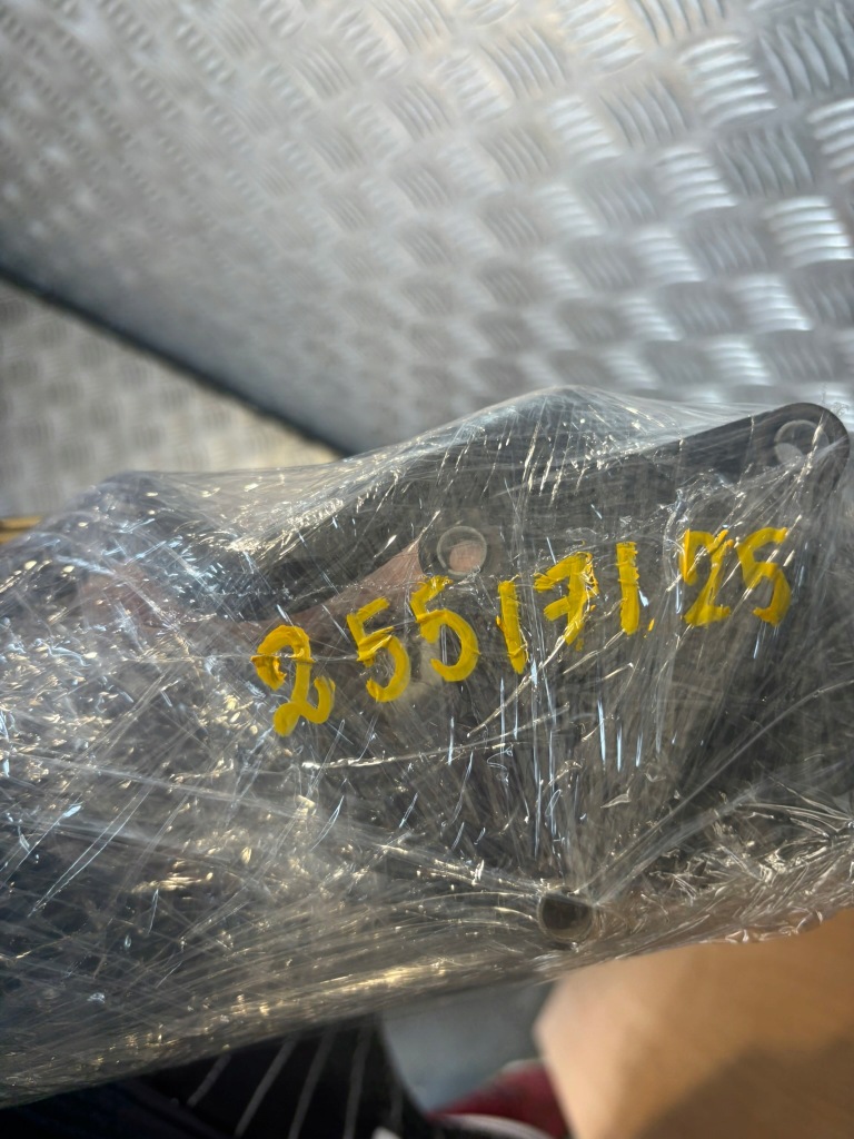 фото №5, Корпус термостата 110615482r renault trafic iii