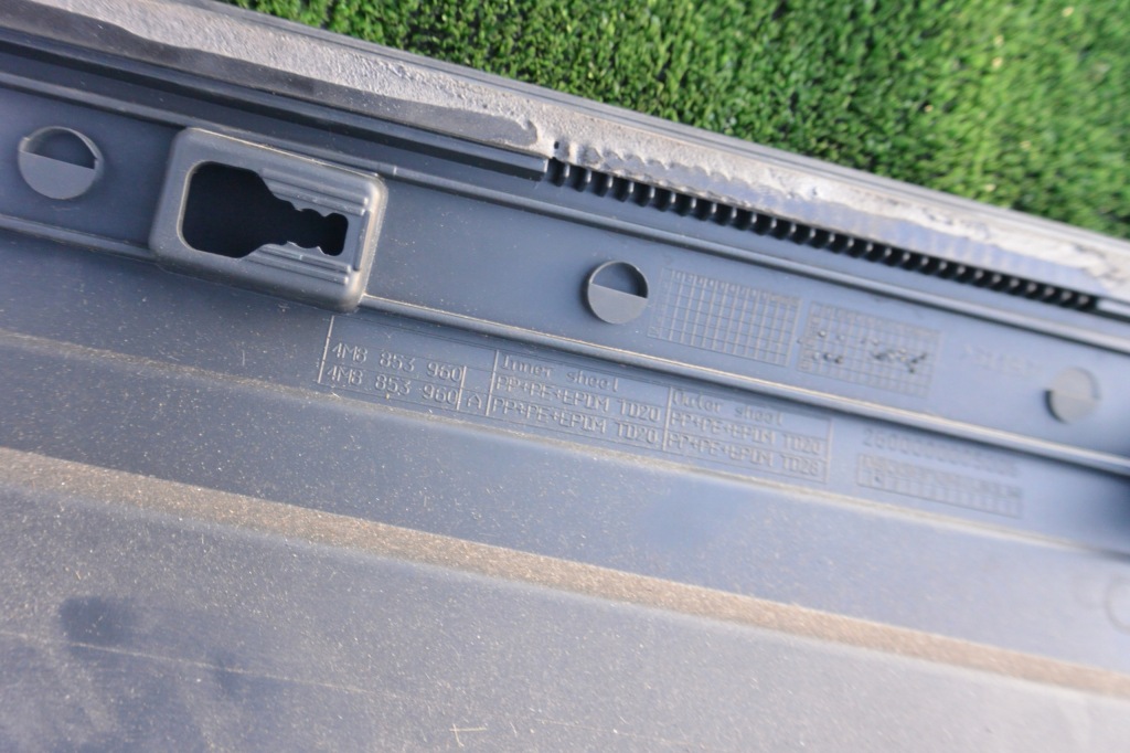 фото №11, Audi q8 8m молдинг дверь нижняя левая перед обычная lc9x