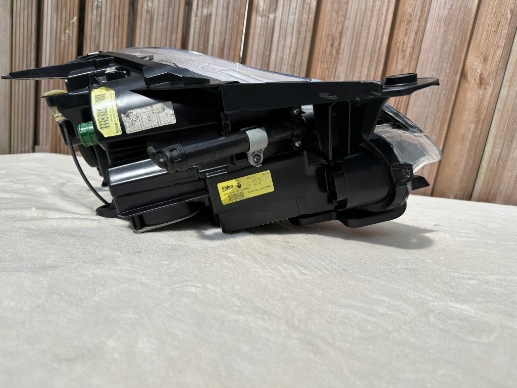 Maserati quattroporte vi 13-16 ксенон ліва лампа америка поворотна m156 Київ