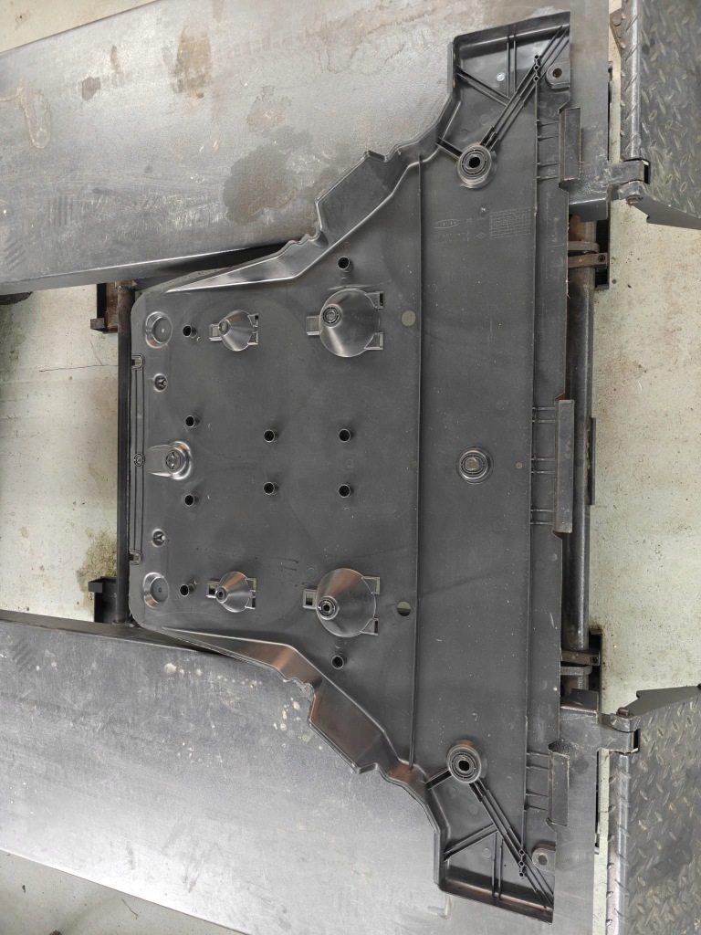 фото №1, Защита подвеска smart fortwo 453 cabrio - a4536840800