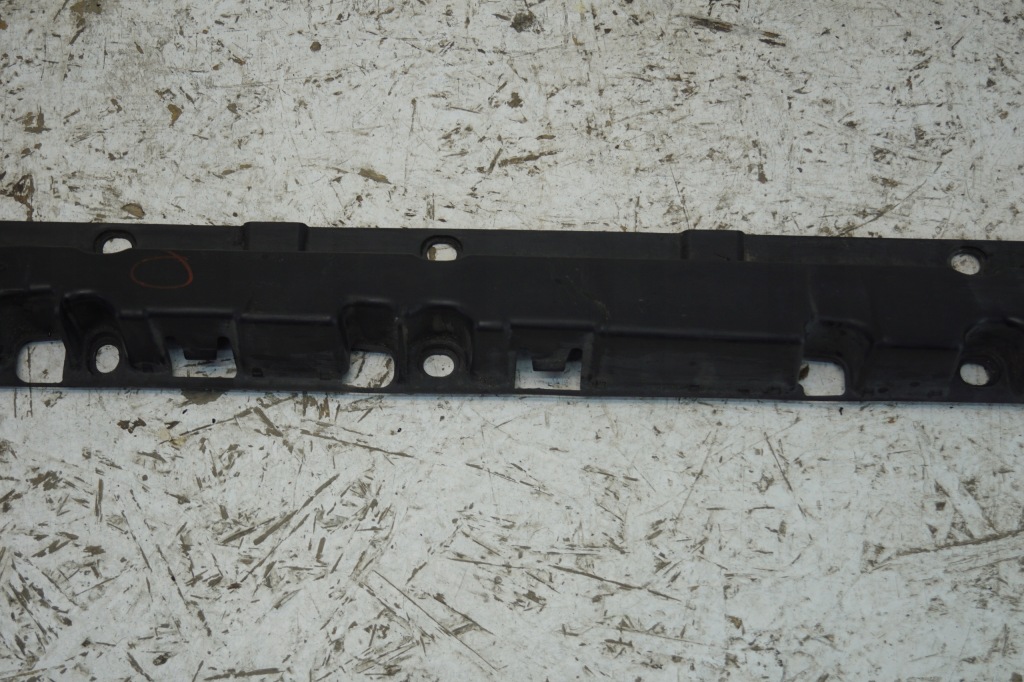 Кронштейн  правый  кронштейн порог bmw x5 e70 7207196 в Украине