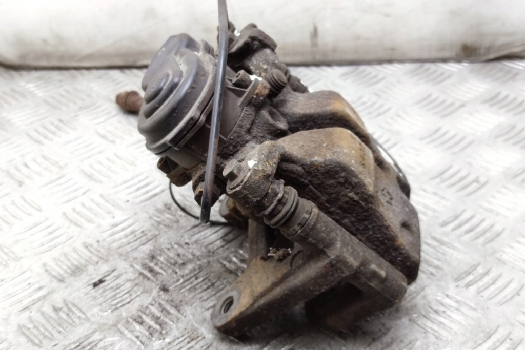 фото №9, Супорт гальмівний задній правий jeep cherokee kl 32353472 2.0l дизель 125kw