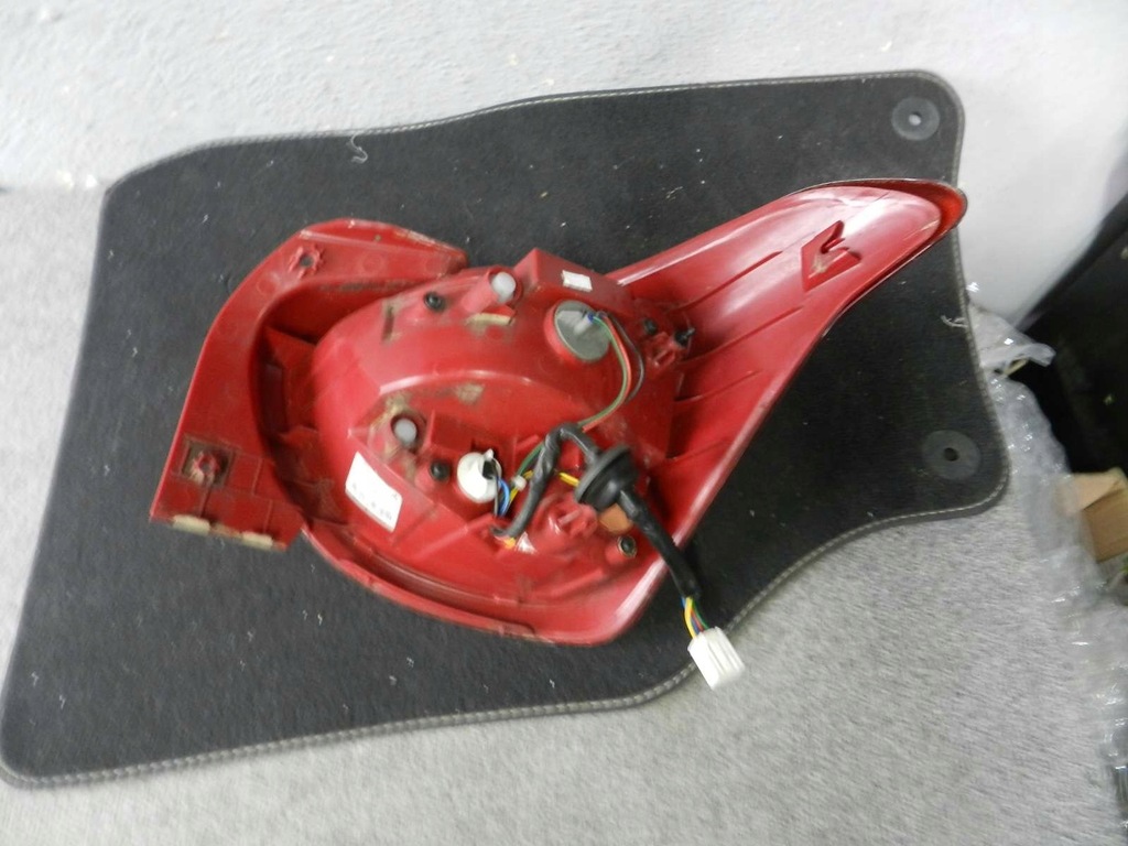 фото №6, Hyundai i10 ii 14-16 лампа задняя левая правая сторона