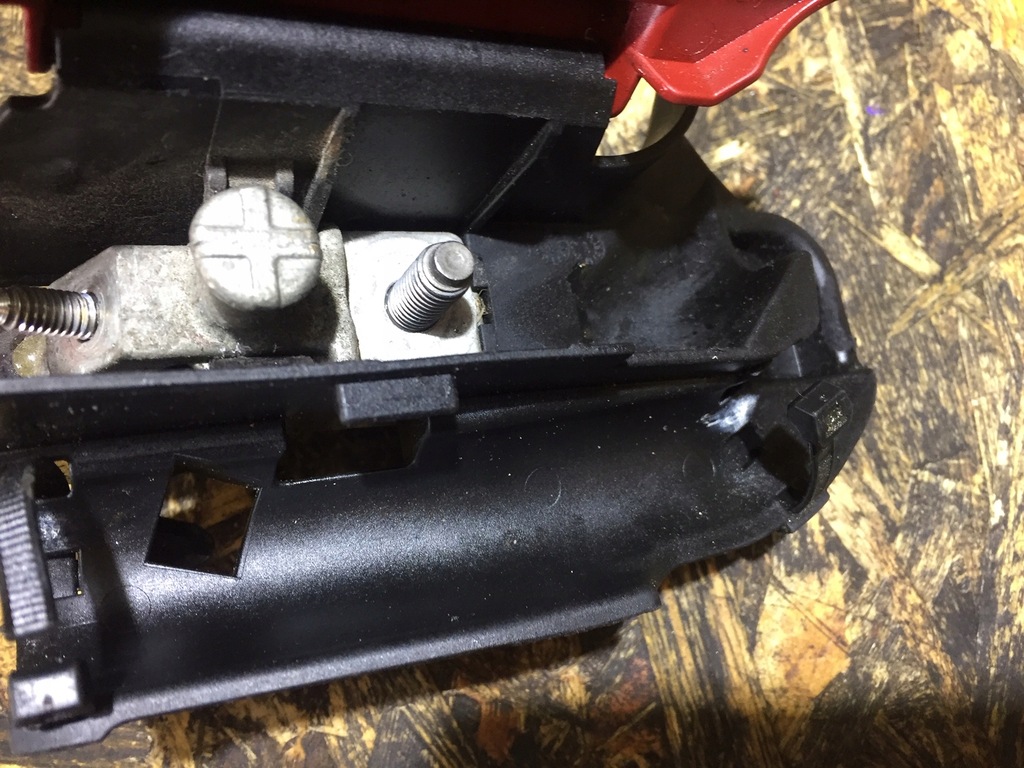 фото №7, Audi a8 d4 заглушка защита клеммы 4h0911075