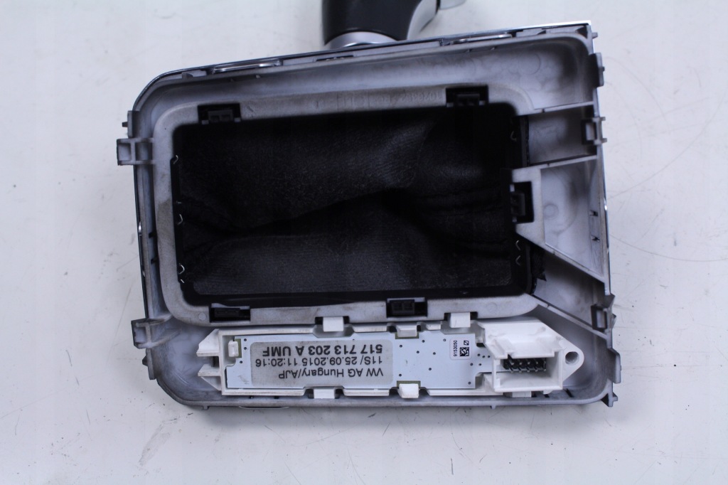 фото №6, Ручка чехол передач vw golf sportsvan 15r.