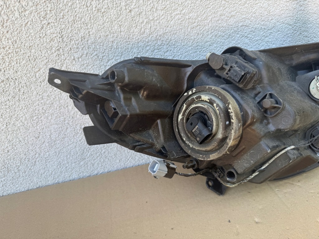 Peugeot 108 - лампа ліва перед передня 81150-0h150 Зі Шроту