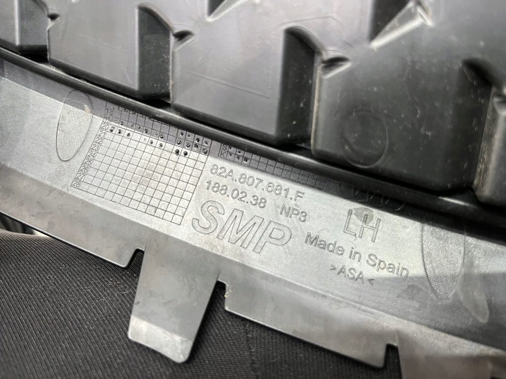 фото №6, Audi a1 ii 82a решітка бампера перед передня ліва 82a807681f