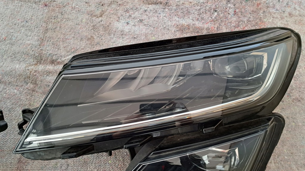 фото №10, Skoda kodiaq лампы перед правая левая 566941016h 566941015h