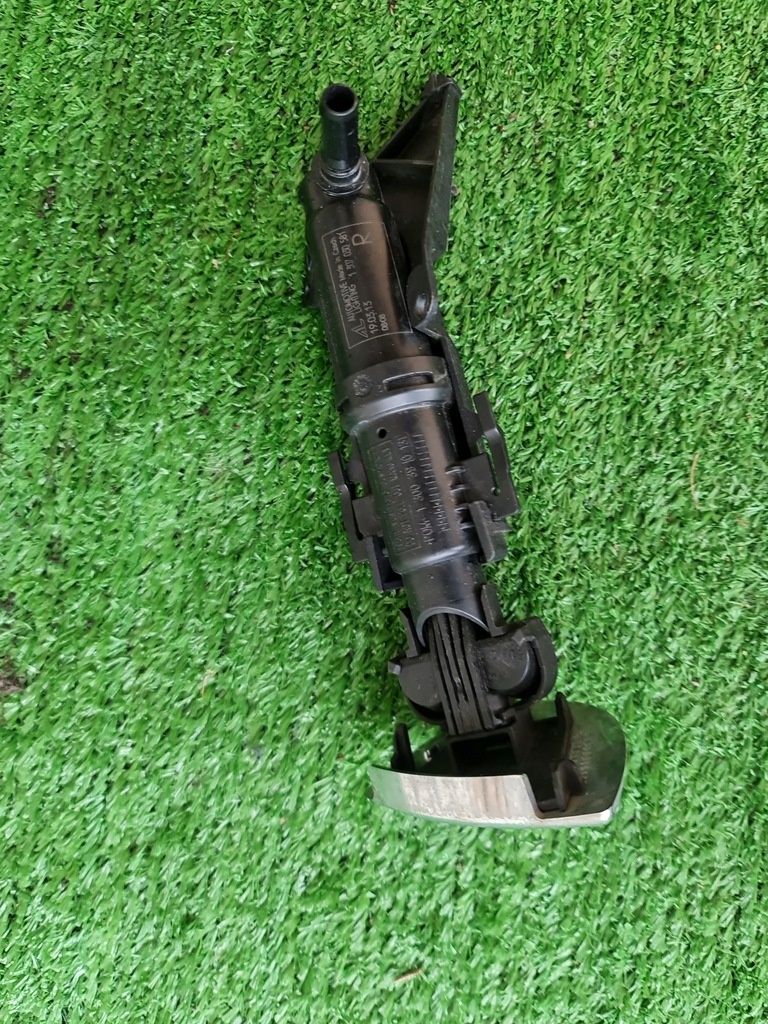 фото №2, Омыватель лампы mini r55 r56 r57 правый