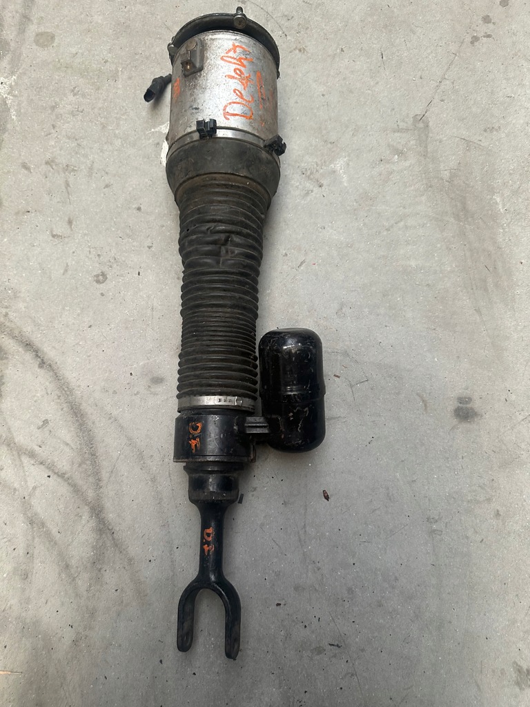 фото №1, Vw phaeton амортизатор 3d0616039n.....