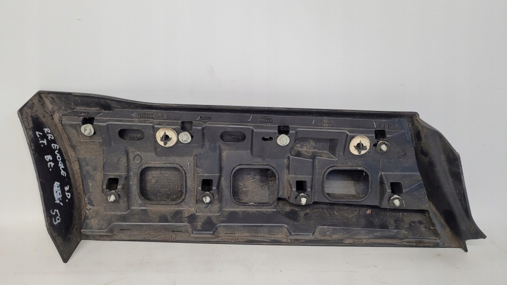 фото №2, Range rover evoque молдинг крыло левая задняя 3d