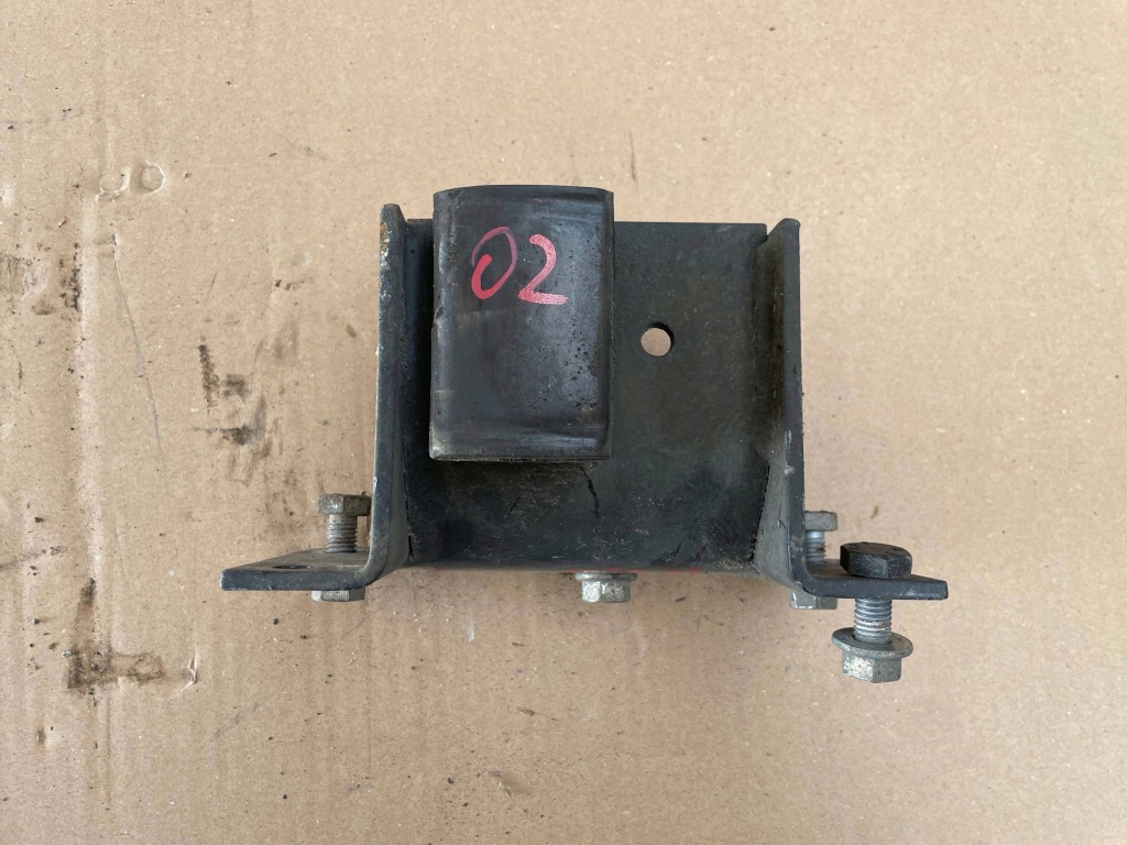 фото №1, Отбойник кронштейн рессора iveco daily vi 500363058