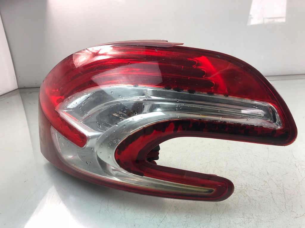 фото №1, Peugeot 208 лампа правая задняя задняя