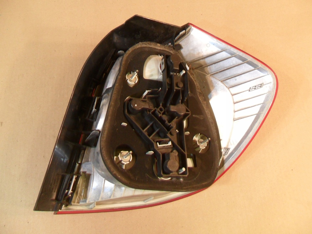 фото №12, Лампа левая задняя bmw 1 e81 e87 0397034