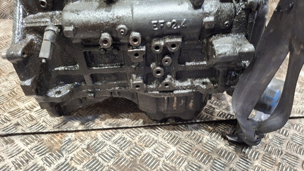 Блок dół двигуна з wałem i tłokami hyundai santa fe i g4js 2.4 Недорого