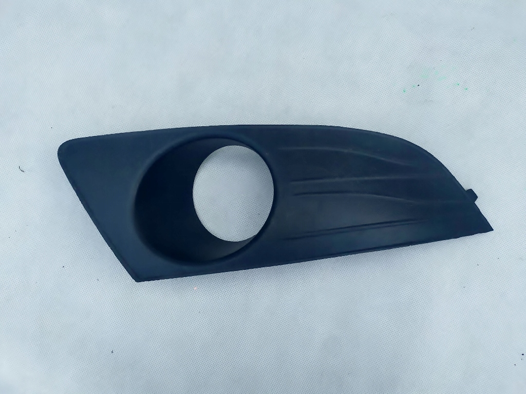 фото №1, Решётка радиатора решётка бампера dacia logan 09- правая