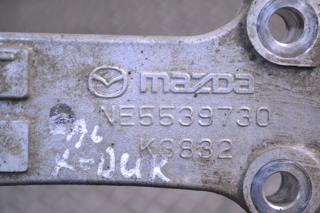 фото №5, Mazda mx-5 nc miata 2013 кронштейн / кронштейн перегородка центральной