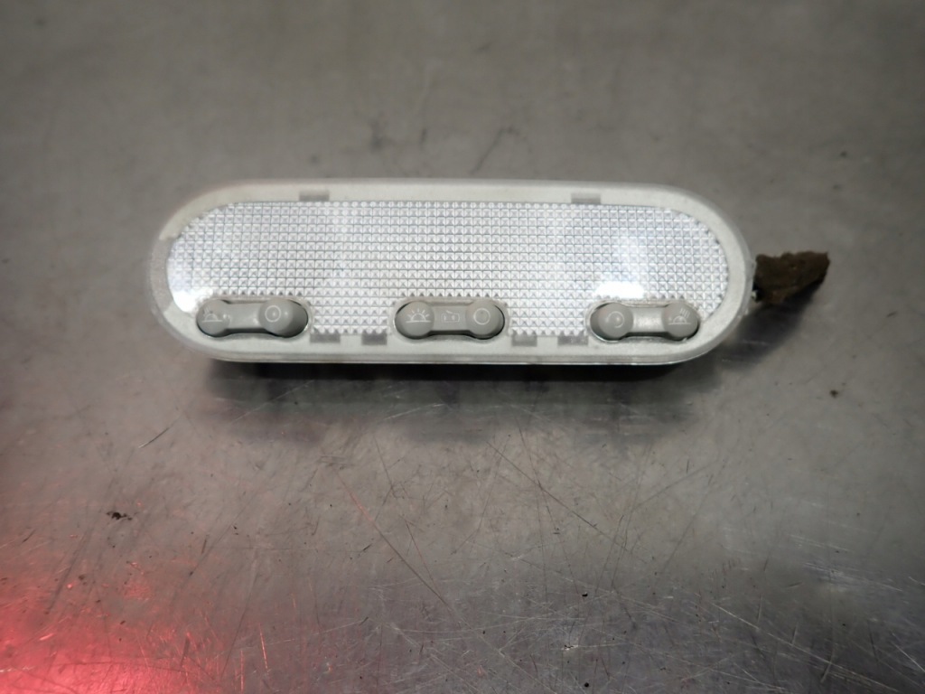 Купити Лампа освітлення кабіни nissan qashqai 1 2.0