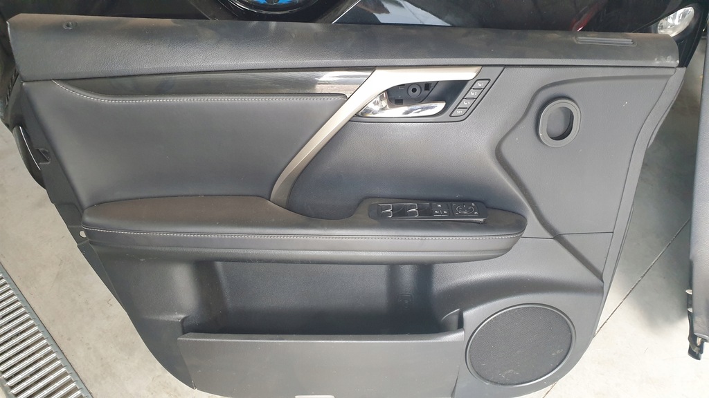 фото №2, Lexus rx 450 16-23 обшивки двері