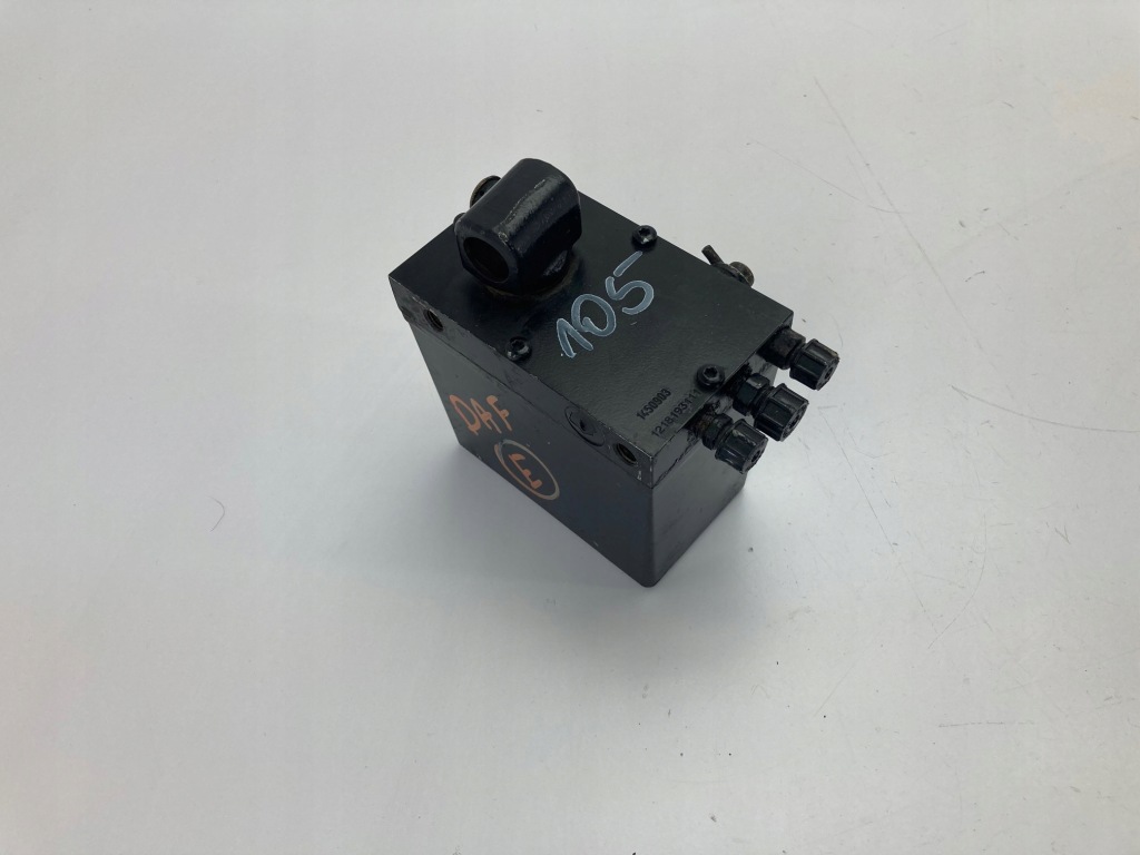 Купити Daf 105 xf cf помпа підйому кабіни 1450903 оригінал