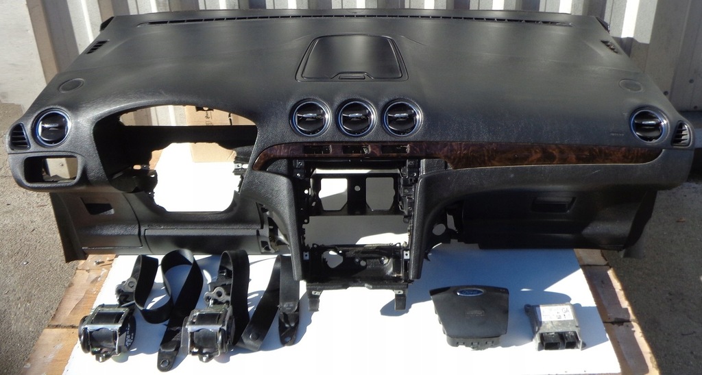 фото №1, Ford galaxy mk3 09 r приборная панель приборная консоль