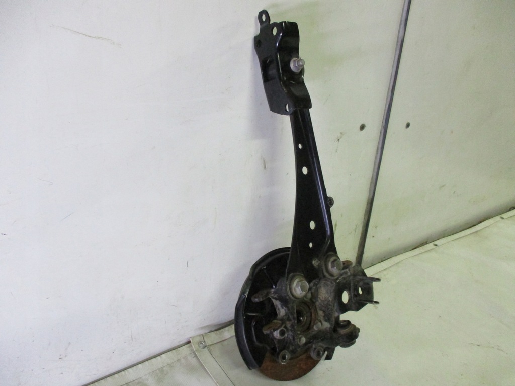 фото №6, Поворотний кулак лівий задня lexus nx 300 hybrid 2,5