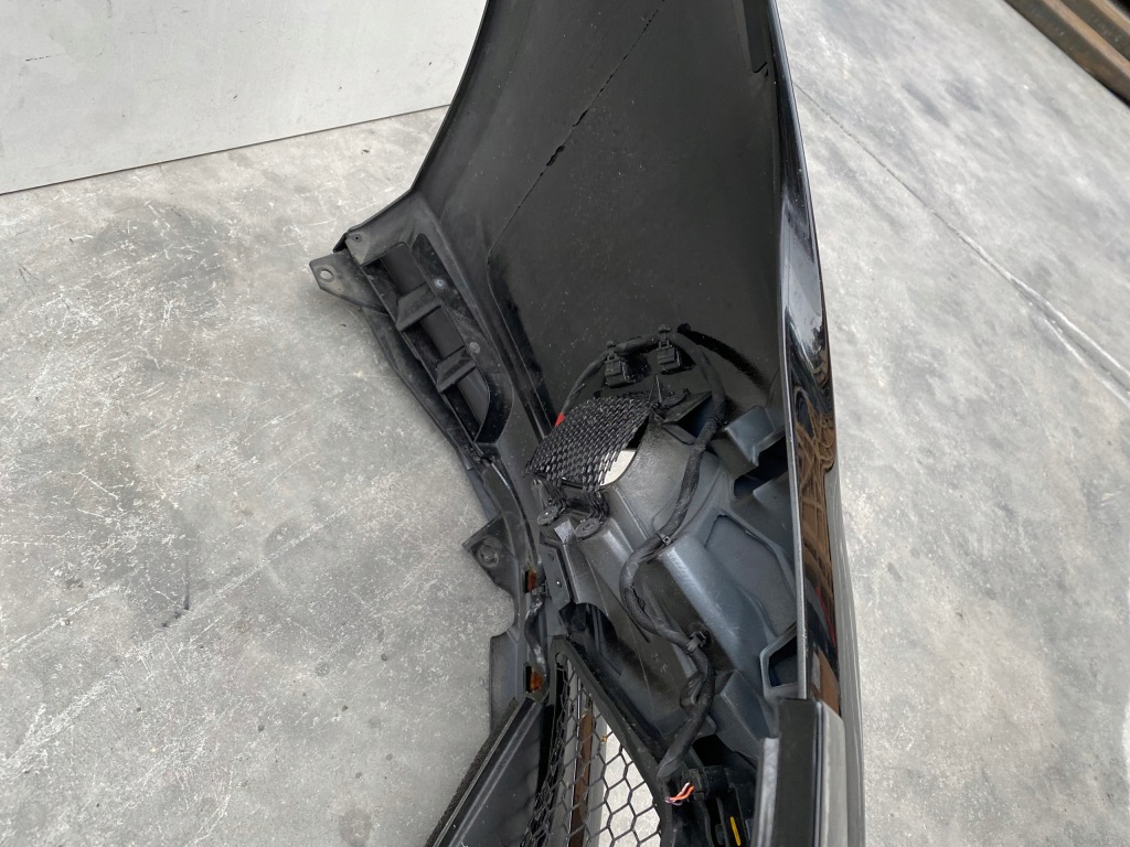 Купить Ferrari f8 tributo бампер перед kompletny чёрный новый