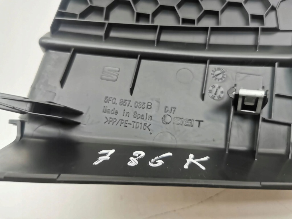 фото №6, Seat leon iv 2021 левая сторона боковой element панели приборной панели