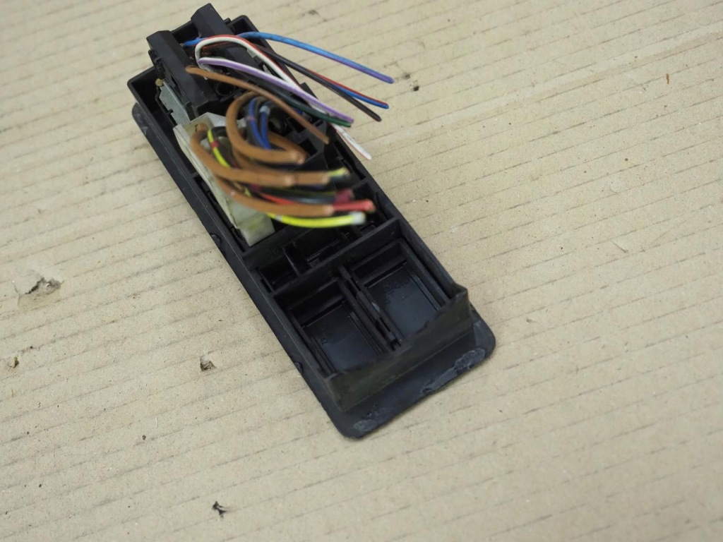 фото №16, Панель лівий перед вікон дзеркал mercedes vito 638 0005456813