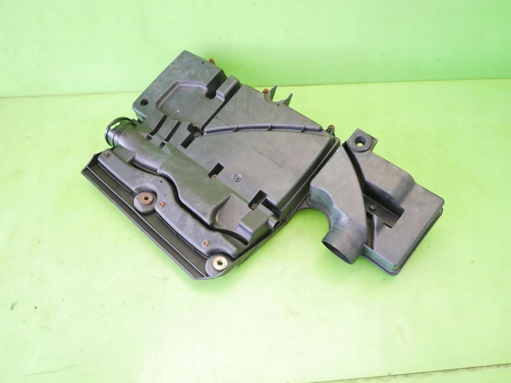 фото №10, Корпус фильтра воздуха ford fusion mk1 i 1.4 02-