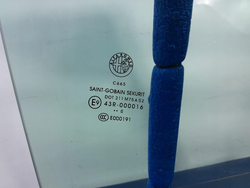 фото №3, Alfa romeo giulietta скло двері перед права 10