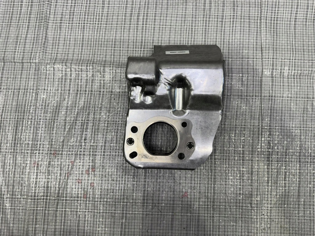 Купить Накладка тепловая alfa romeo junior 9837416180