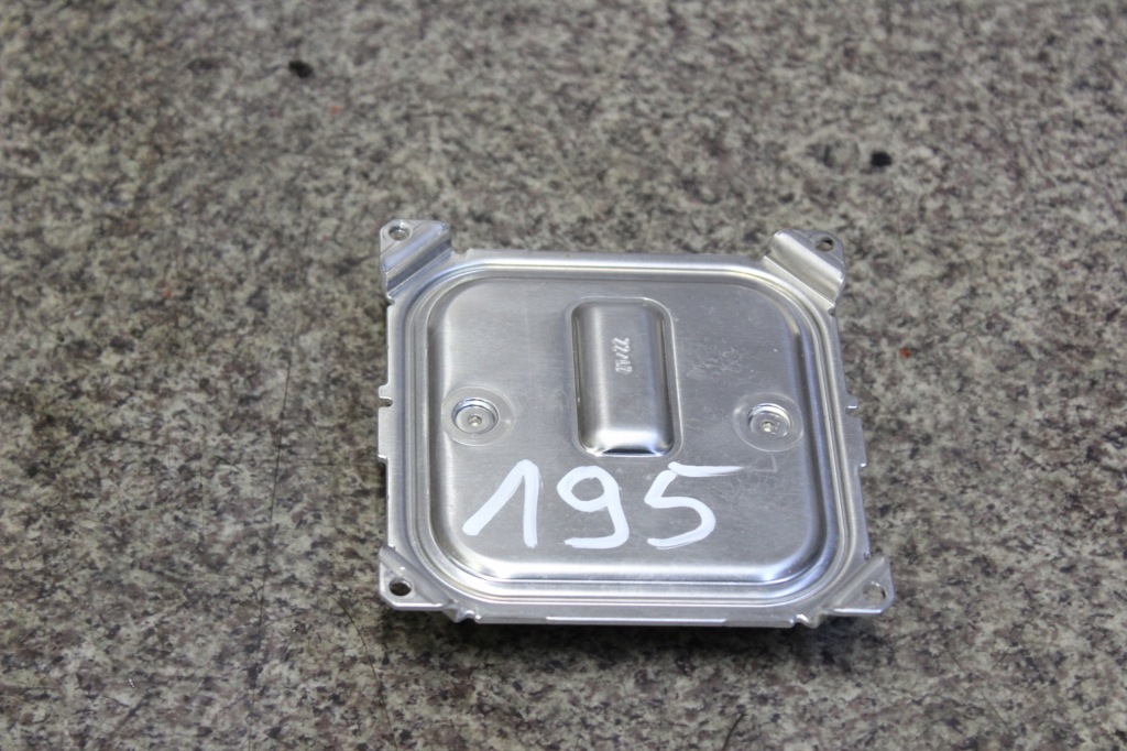 Купити Renault clio v 19-23 full led модуль 260556623r лампа перед