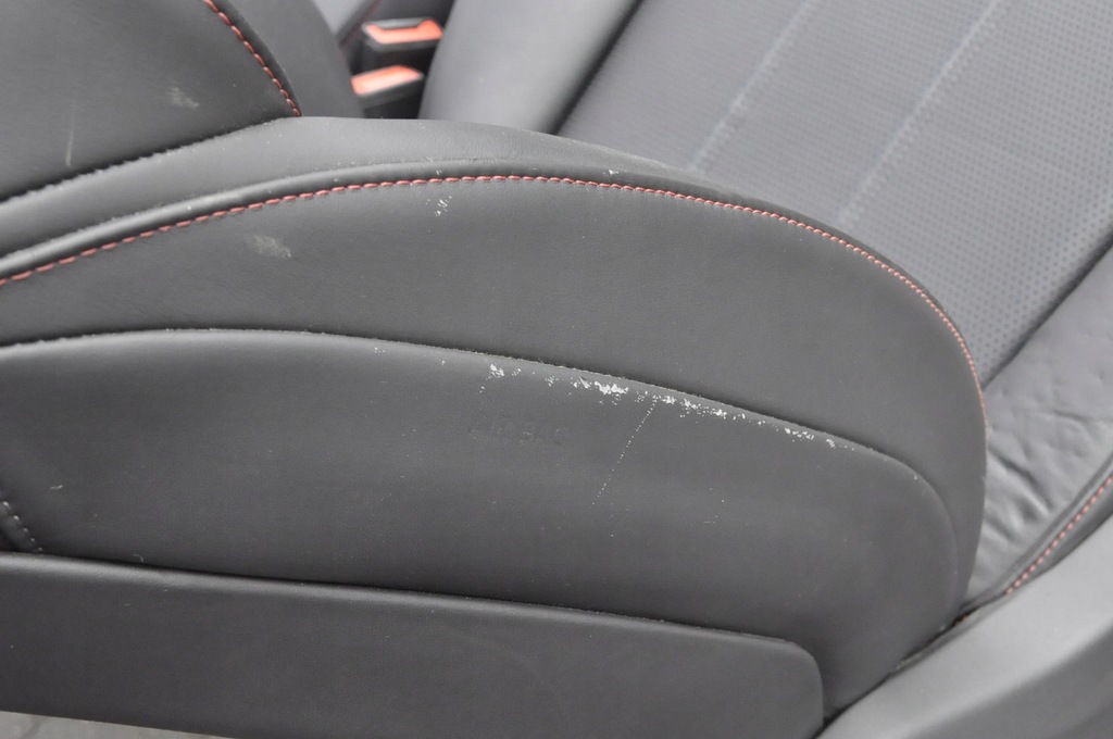 фото №16, Bentley bentayga перехідник салону сидіння заднє сидіння обшивки шкіра