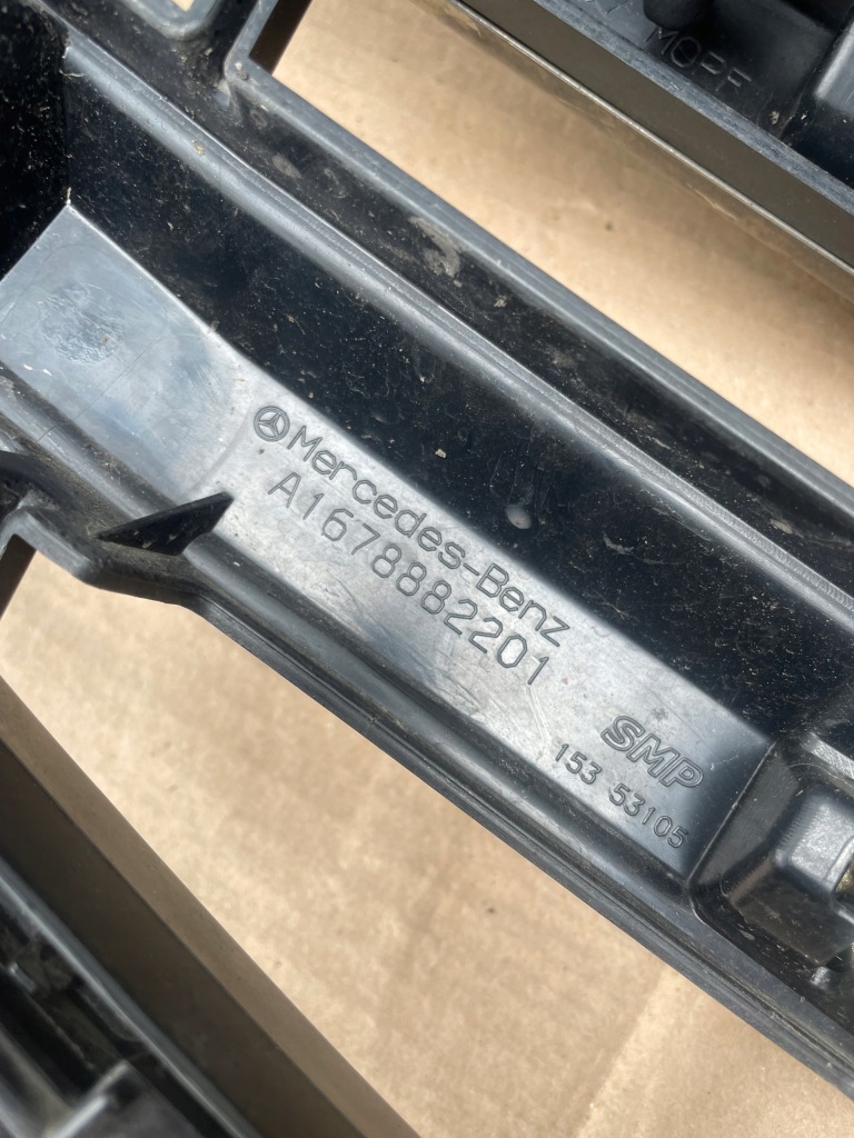 Mercedes gls w167 рестайлінг  решітка радіатора ze рама kompletny gielda в Україні