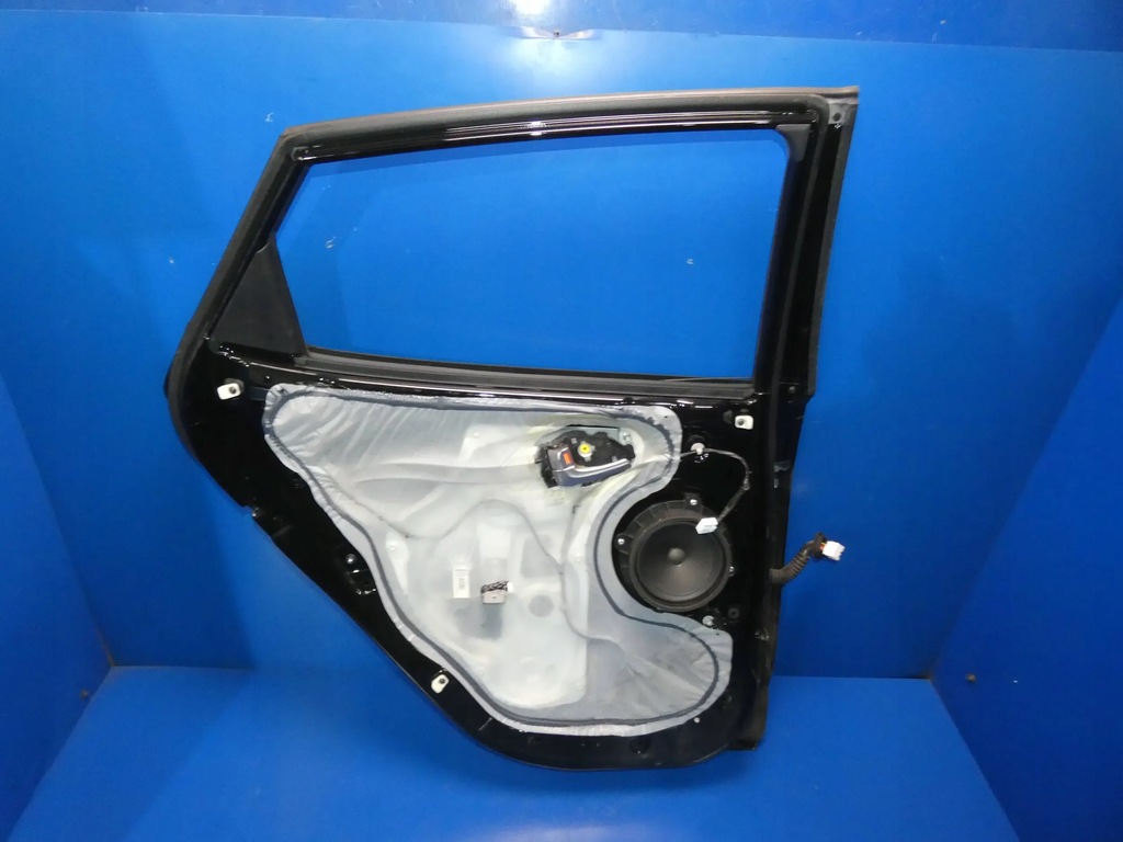 фото №6, Hyundai ix35 дверь левый левая задняя задний komletne bez обшивка porysane