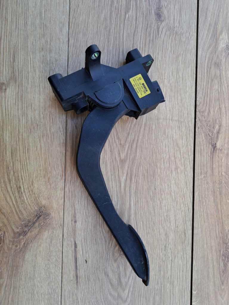 фото №1, Iveco daily потенциометр педаль газа 0281002632