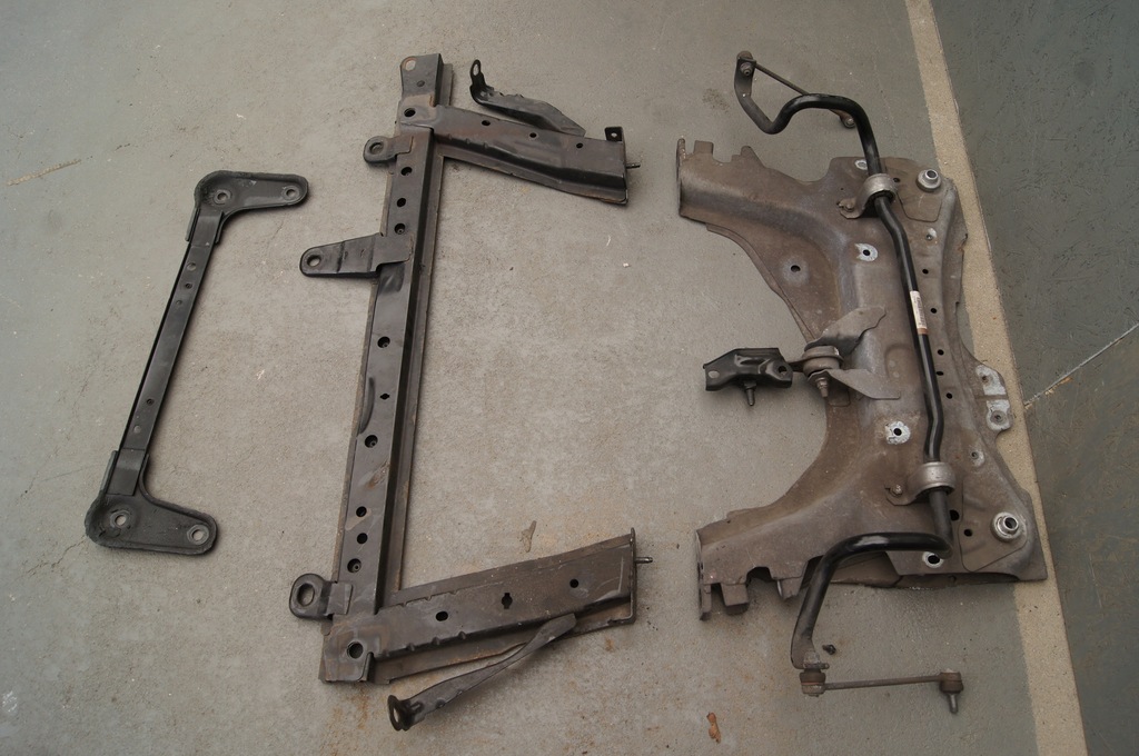 фото №14, Renault clio iv rs 1.6 tce подрамник подрамник pod двигатель