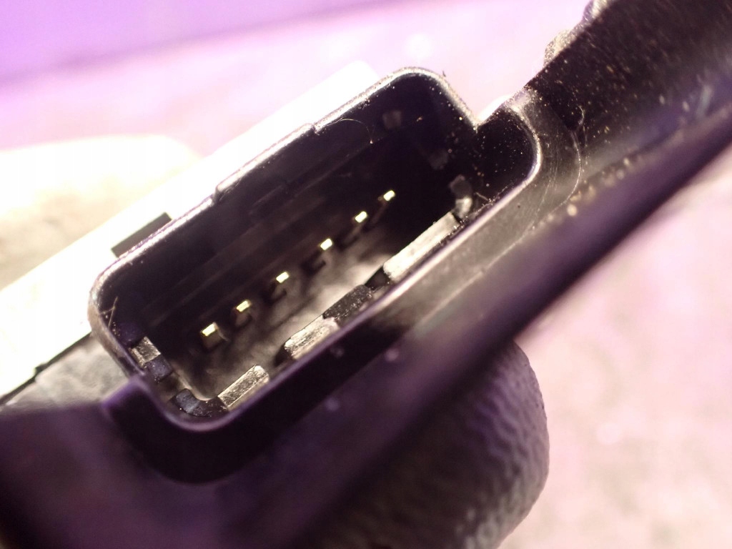 фото №7, Citroen c4 i picasso 06-13 замок задняя левый тросы 6 pin 24087816