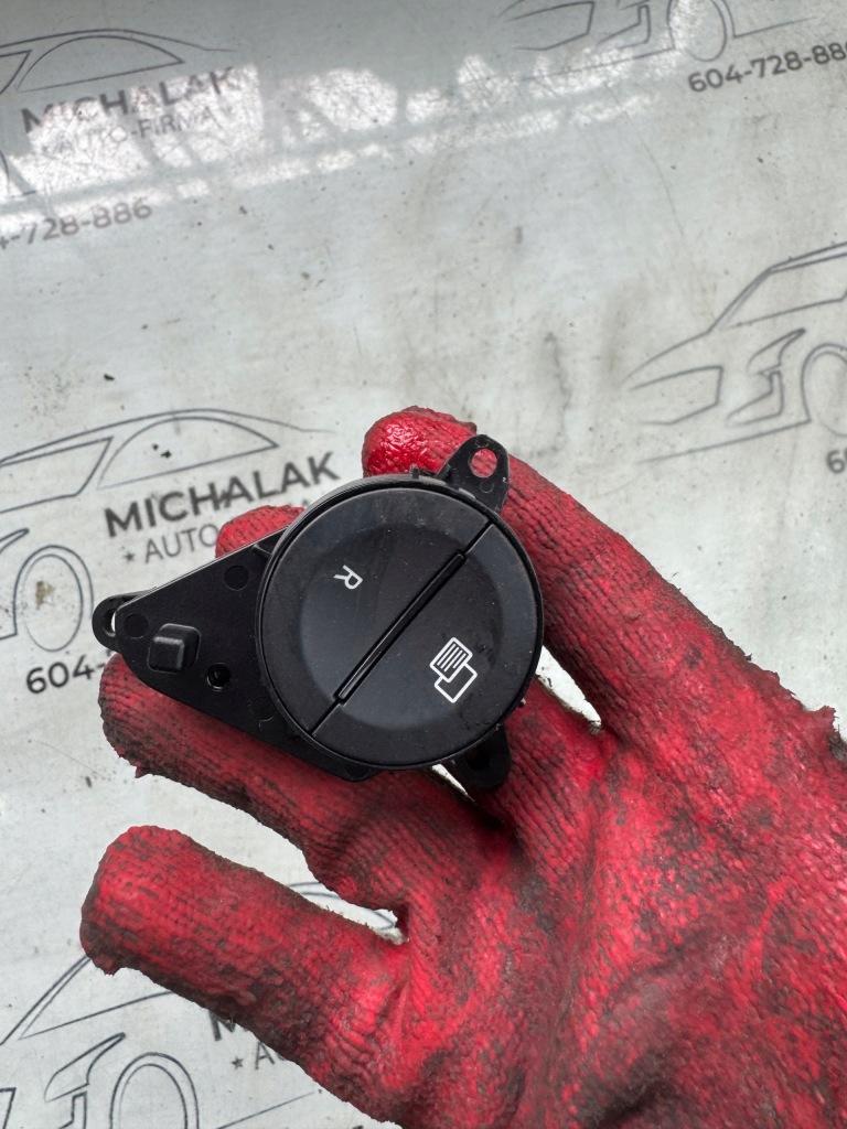 фото №1, Кнопка багатофункціональний mercedes w204 a2048210351