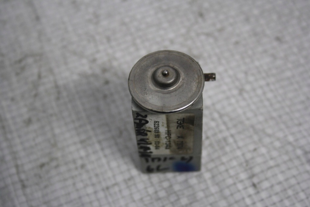 фото №8, Клапан расширительный vw polo 6q 9n ibiza iii 52268990