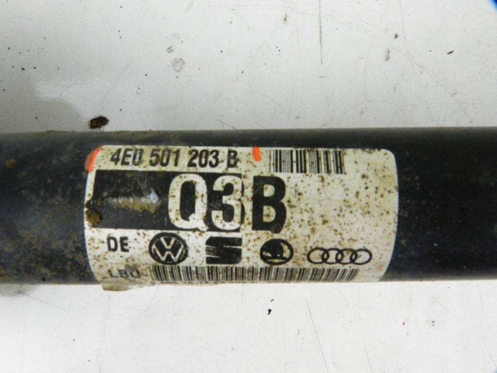 Привідний вал правий задній a8d3 Недорого