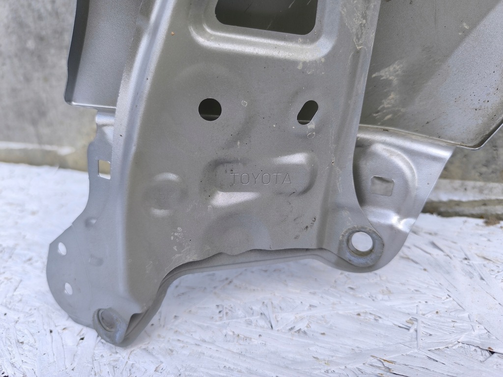 фото №8, Toyota corolla e21 hb kombi крила перед передній правий