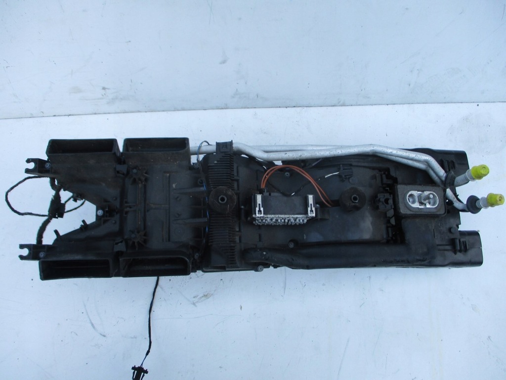 фото №1, Обігрівач задня audi a8 4h0 4h0820004c