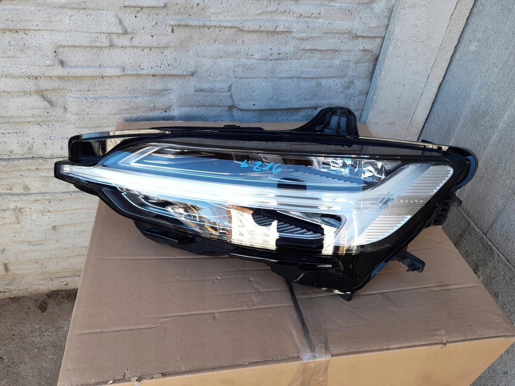 фото №1, Volvo s60 v60 full led лампа левая