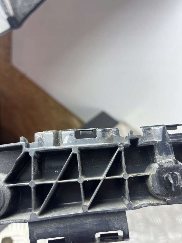 2015 jeep grand cherokee направляющая бампера заднего 55079223af с Разборки