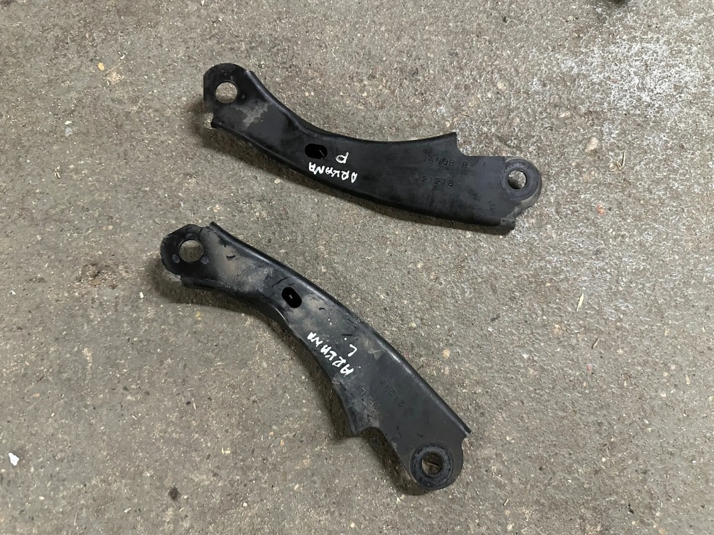 Купить Левая кронштейн кронштейн подрамник renault arkana 221191672r