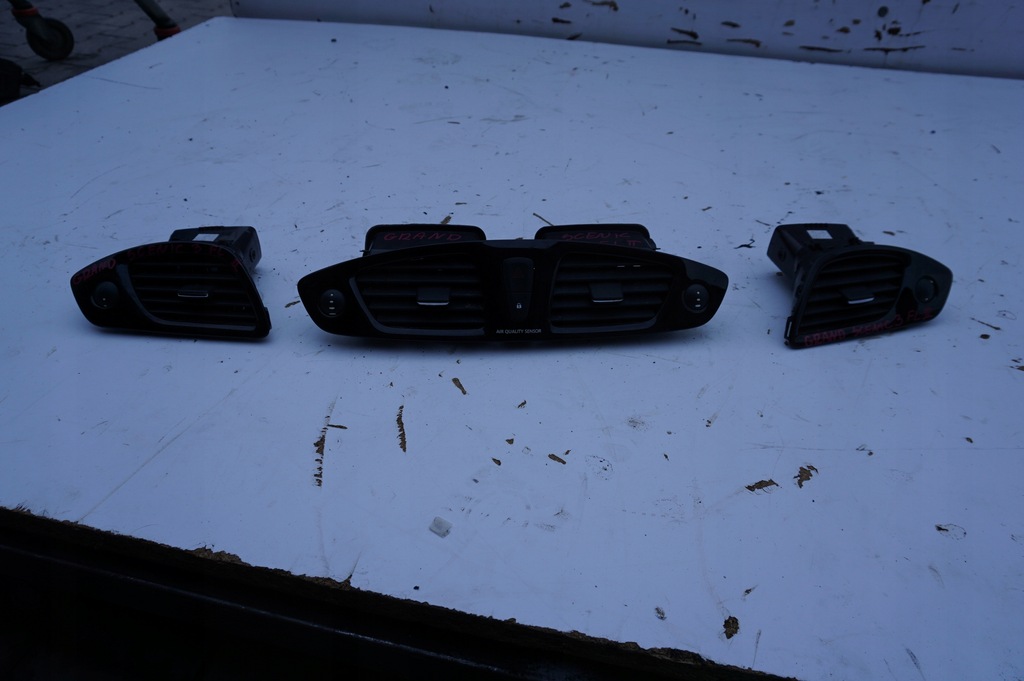фото №1, Ґрати обдув панелі renault renault scenic 3 iii
