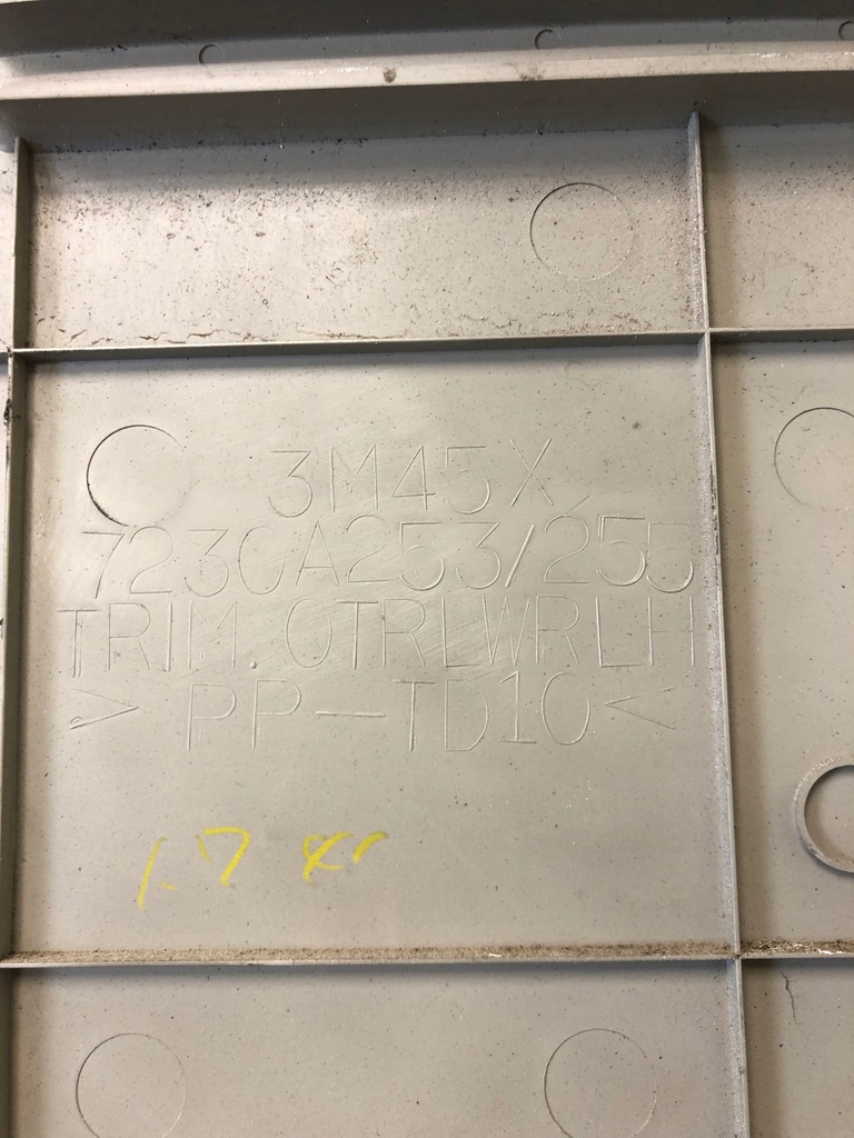 фото №10, Обшивка оббивка багажника ліва rockford mitsubishi pajero iv 7230a253