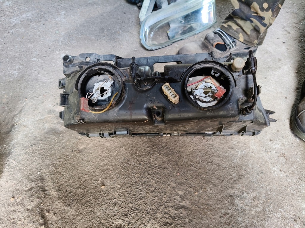 Citroen xm фара ліва 89- Доставка